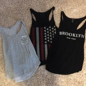 3 super cute tank tops in great condition!!